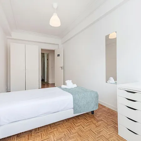Apartament Houze Spacious Near Marques De Pombal Lizbona